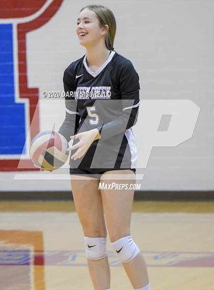 Thumbnail 1 in Queen Creek vs Mountain View (AIA 6A Round 1 Playoff)  photogallery.