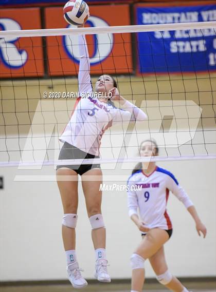 Thumbnail 2 in Queen Creek vs Mountain View (AIA 6A Round 1 Playoff)  photogallery.