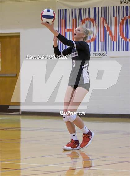 Thumbnail 3 in Queen Creek vs Mountain View (AIA 6A Round 1 Playoff)  photogallery.