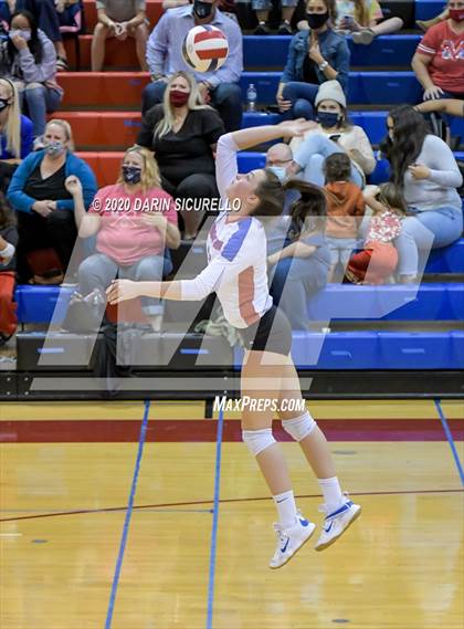 Thumbnail 3 in Queen Creek vs Mountain View (AIA 6A Round 1 Playoff)  photogallery.