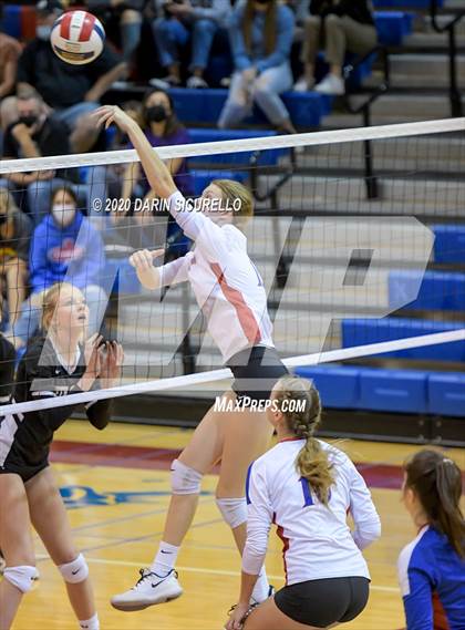Thumbnail 3 in Queen Creek vs Mountain View (AIA 6A Round 1 Playoff)  photogallery.