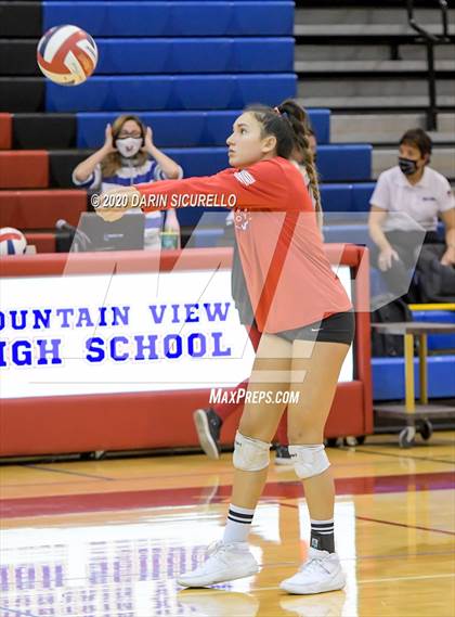 Thumbnail 2 in Queen Creek vs Mountain View (AIA 6A Round 1 Playoff)  photogallery.