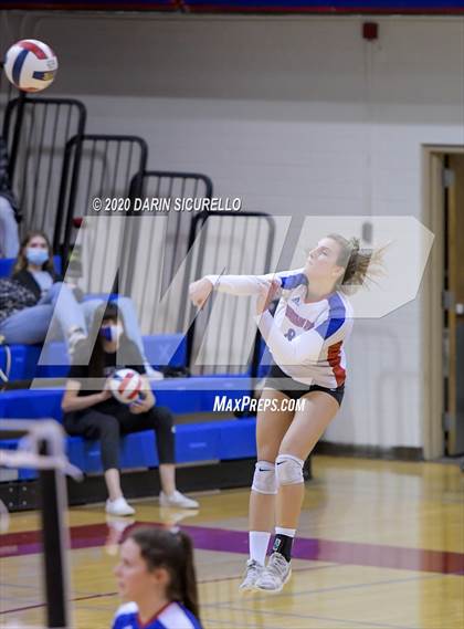 Thumbnail 1 in Queen Creek vs Mountain View (AIA 6A Round 1 Playoff)  photogallery.