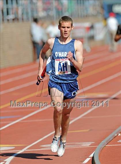 Thumbnail 2 in 117th Penn Relays (Boys 4x800m Small Schools Race 302) photogallery.