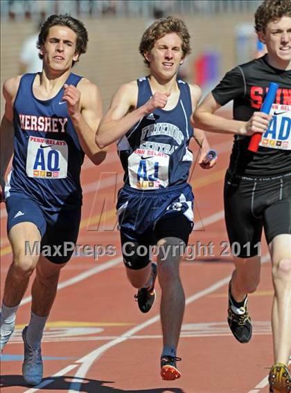 Thumbnail 1 in 117th Penn Relays (Boys 4x800m Small Schools Race 302) photogallery.