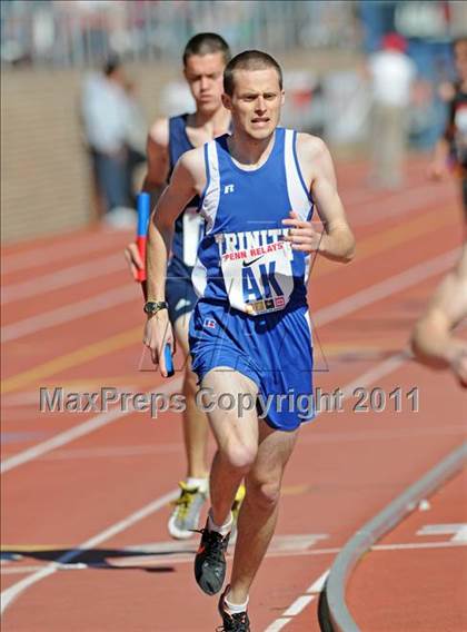 Thumbnail 2 in 117th Penn Relays (Boys 4x800m Small Schools Race 302) photogallery.