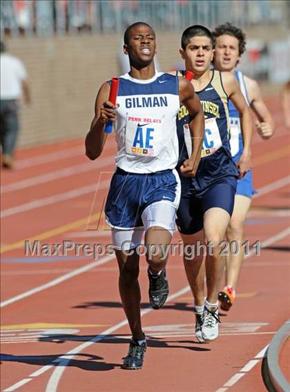 Thumbnail 2 in 117th Penn Relays (Boys 4x800m Small Schools Race 302) photogallery.