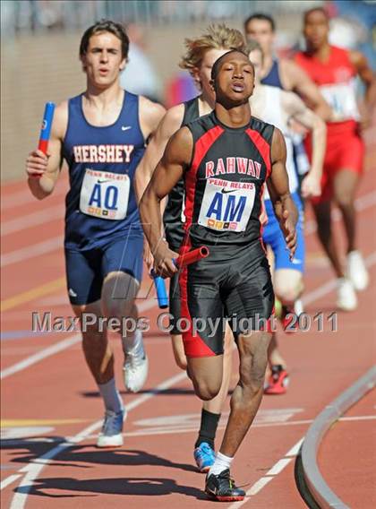 Thumbnail 3 in 117th Penn Relays (Boys 4x800m Small Schools Race 302) photogallery.