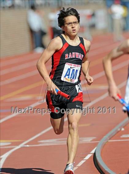Thumbnail 3 in 117th Penn Relays (Boys 4x800m Small Schools Race 302) photogallery.