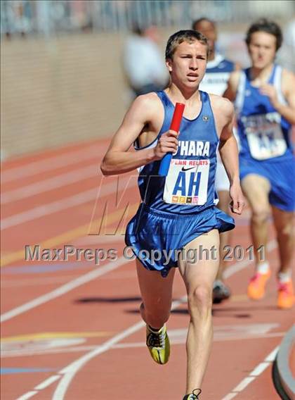 Thumbnail 1 in 117th Penn Relays (Boys 4x800m Small Schools Race 302) photogallery.