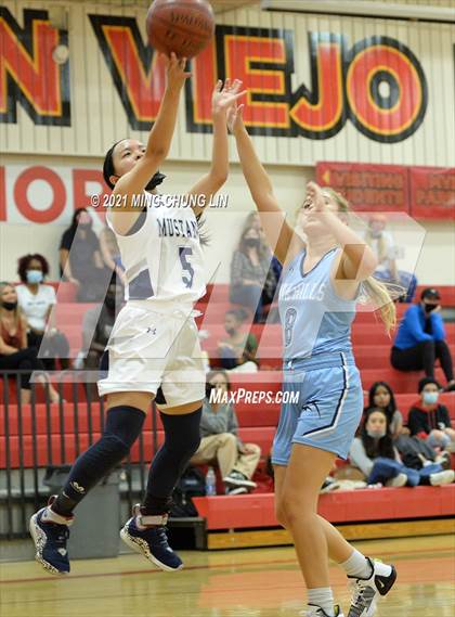 Thumbnail 2 in Dana Hills vs. Trabuco Hills (North South Tournament) photogallery.