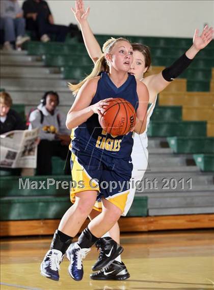 Thumbnail 2 in Seymour @ Knoxville Catholic (Pilot Food-Mart Invitational) photogallery.