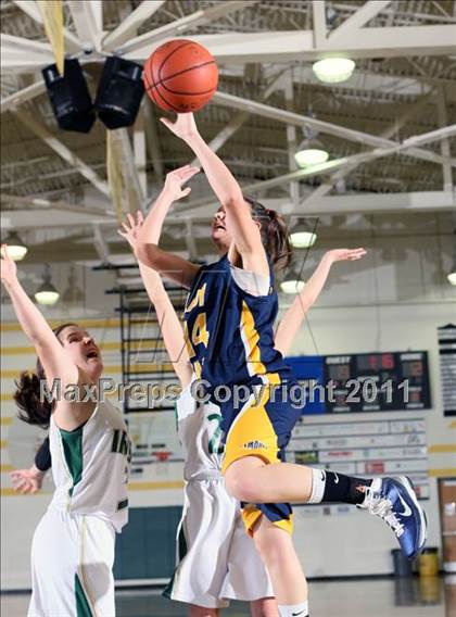 Thumbnail 3 in Seymour @ Knoxville Catholic (Pilot Food-Mart Invitational) photogallery.