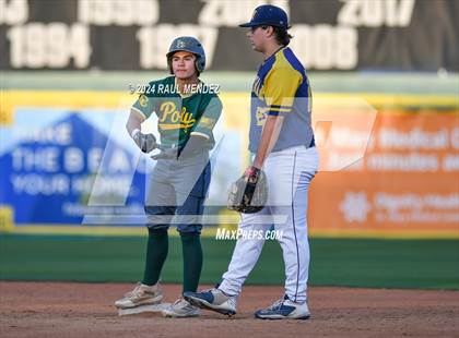 Thumbnail 1 in Long Beach Poly vs. Millikan photogallery.