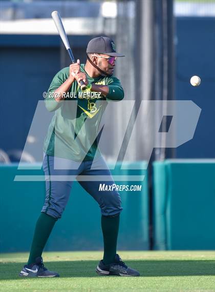 Thumbnail 1 in Long Beach Poly vs. Millikan photogallery.