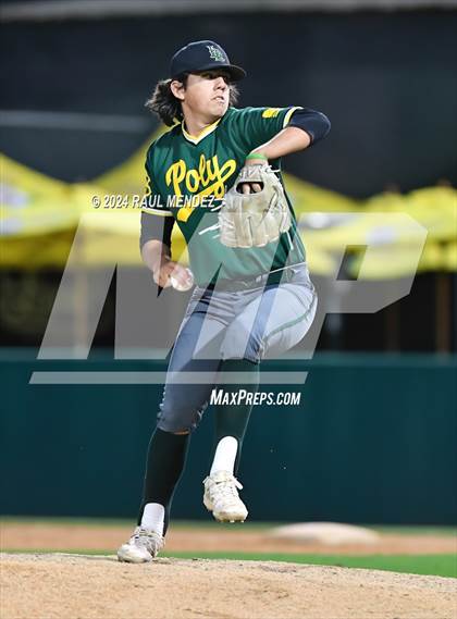 Thumbnail 1 in Long Beach Poly vs. Millikan photogallery.