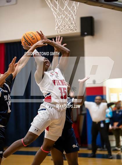 Thumbnail 2 in Henderson Collegiate @ Voyager (TNC 1A Semifinal) photogallery.