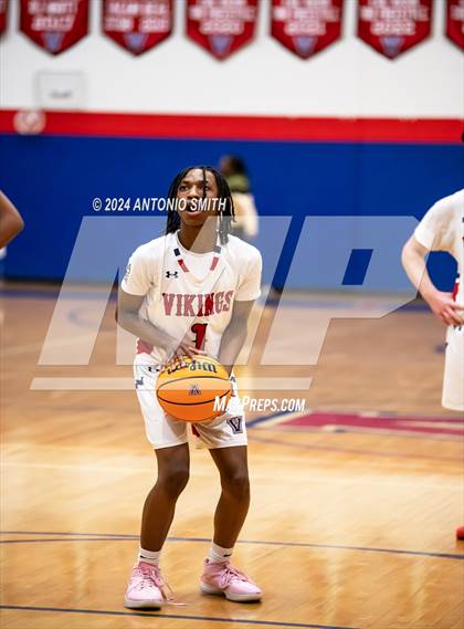 Thumbnail 2 in Henderson Collegiate @ Voyager (TNC 1A Semifinal) photogallery.