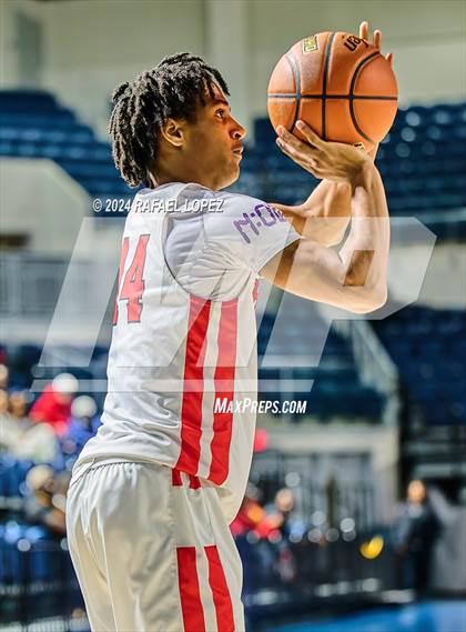 Thumbnail 2 in Bellaire vs. Yates (Houston ISD Tournament) photogallery.