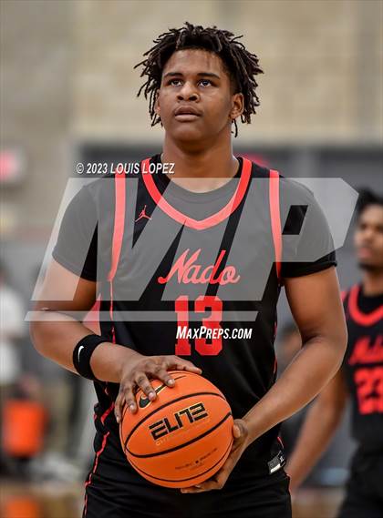 Thumbnail 1 in Coronado @ Foothill (Nike Extravaganza) photogallery.