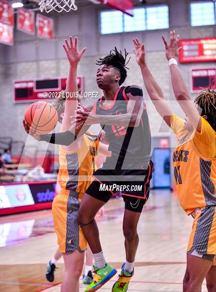 Thumbnail 3 in Coronado @ Foothill (Nike Extravaganza) photogallery.