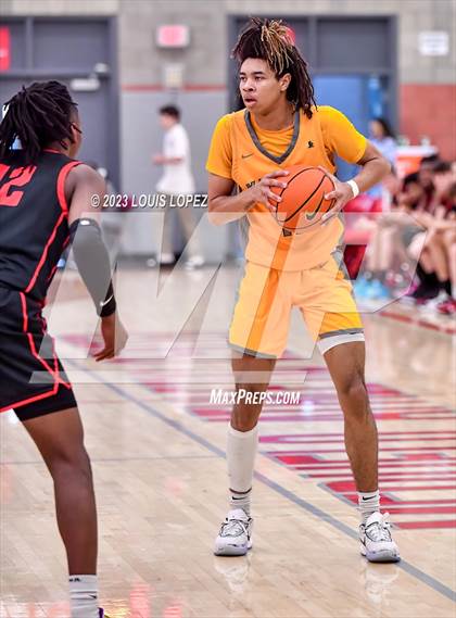 Thumbnail 2 in Coronado @ Foothill (Nike Extravaganza) photogallery.