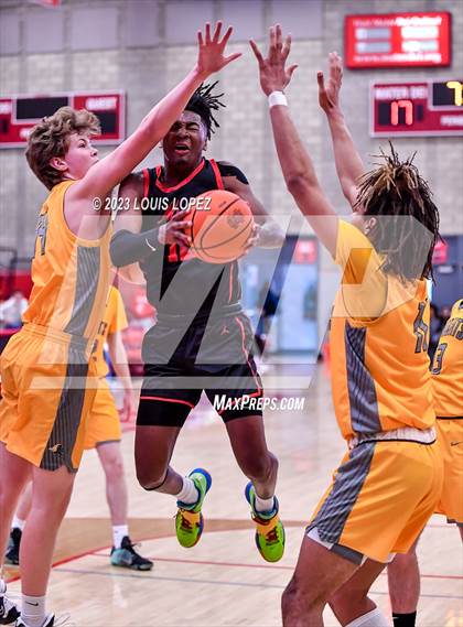 Thumbnail 1 in Coronado @ Foothill (Nike Extravaganza) photogallery.