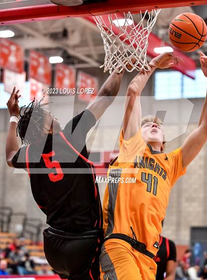 Thumbnail 2 in Coronado @ Foothill (Nike Extravaganza) photogallery.