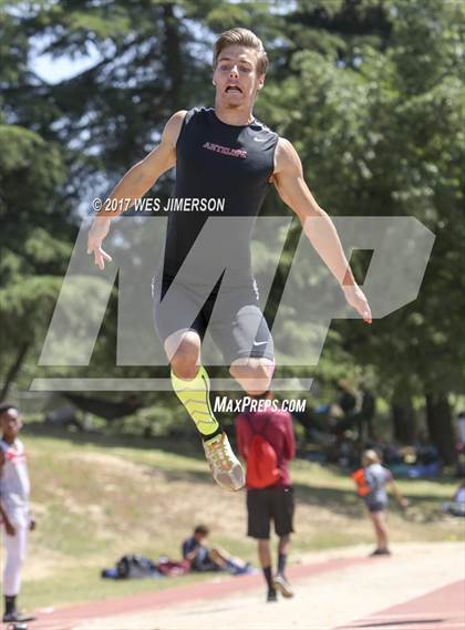 Thumbnail 3 in CIF Capital Valley Conference Finals  photogallery.