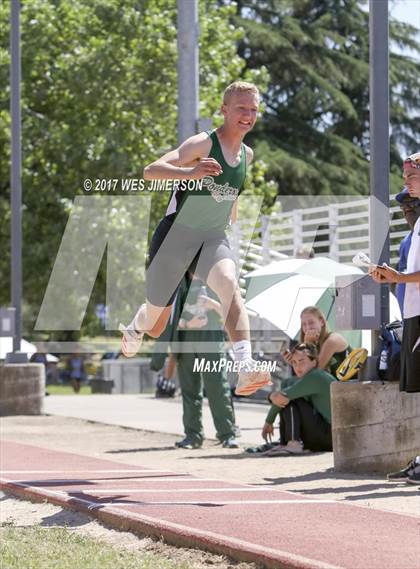 Thumbnail 2 in CIF Capital Valley Conference Finals  photogallery.