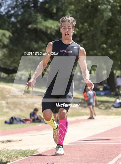 Thumbnail 2 in CIF Capital Valley Conference Finals  photogallery.