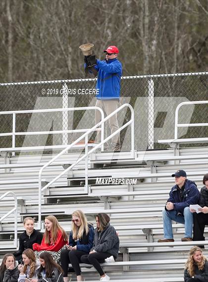 Thumbnail 1 in Jamesville-DeWitt @ Fairport photogallery.