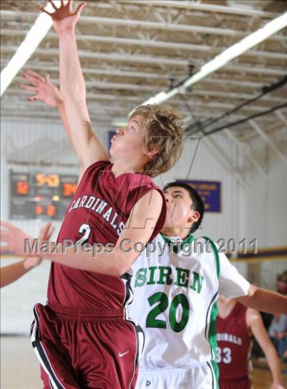 Thumbnail 3 in Siren vs Spring Valley (Clayton Holiday Tournament) photogallery.