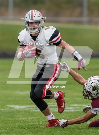 Thumbnail 2 in Deerfield @ Prairie Ridge (IHSA Class 6A Playoffs) photogallery.