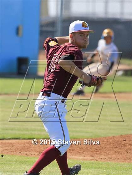 Thumbnail 2 in Point Loma vs. San Ysidro (CIF SDS D2 Semifinal) photogallery.