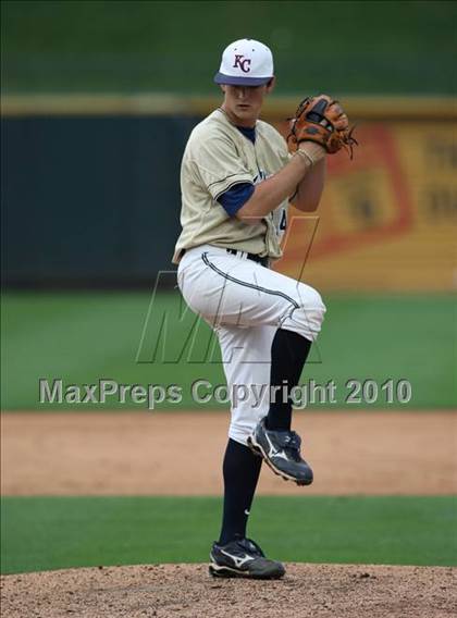 Thumbnail 2 in Klein Collins vs. Georgetown (Texas 5A Region II Playoffs) photogallery.