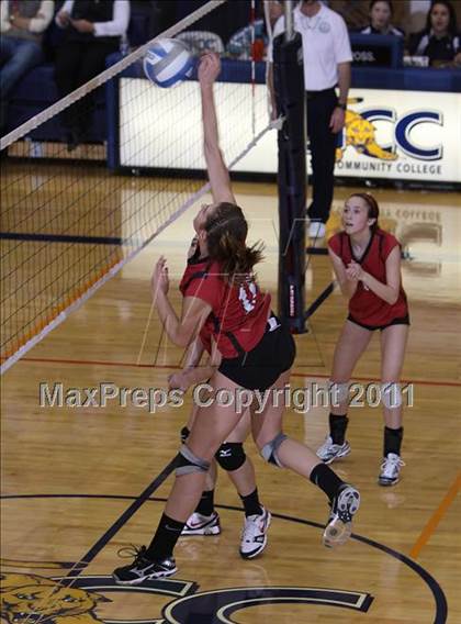 Thumbnail 2 in Falconer vs LeRoy (NYSPHSAA Class C Regional Semifinal) photogallery.