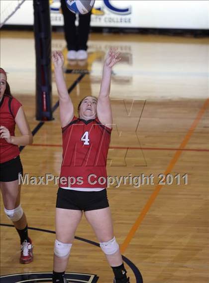 Thumbnail 2 in Falconer vs LeRoy (NYSPHSAA Class C Regional Semifinal) photogallery.