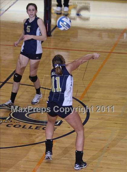 Thumbnail 2 in Falconer vs LeRoy (NYSPHSAA Class C Regional Semifinal) photogallery.