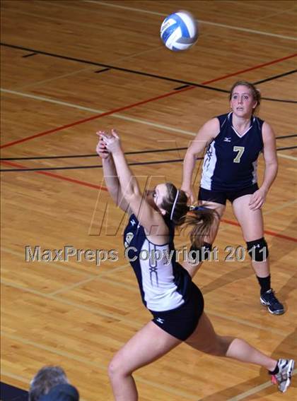 Thumbnail 2 in Falconer vs LeRoy (NYSPHSAA Class C Regional Semifinal) photogallery.