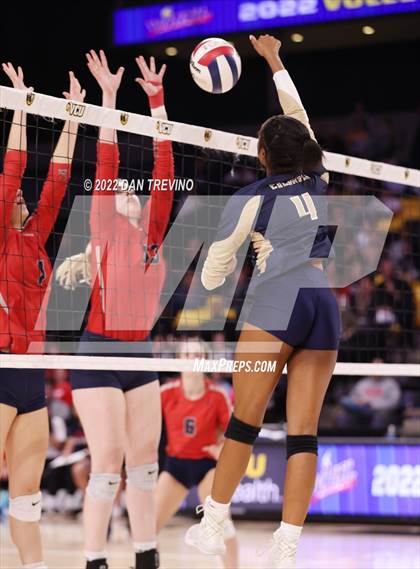 Thumbnail 2 in Grafton vs James Wood (VHSL Class 4 Final) photogallery.