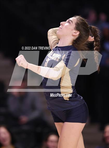 Thumbnail 1 in Grafton vs James Wood (VHSL Class 4 Final) photogallery.