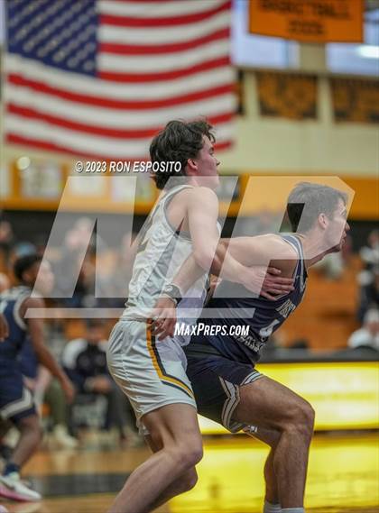 Thumbnail 3 in Dwight-Englewood vs St. Anthony's (Long Island Holiday Invitational) photogallery.