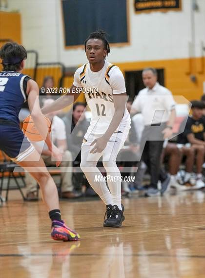 Thumbnail 2 in Dwight-Englewood vs St. Anthony's (Long Island Holiday Invitational) photogallery.