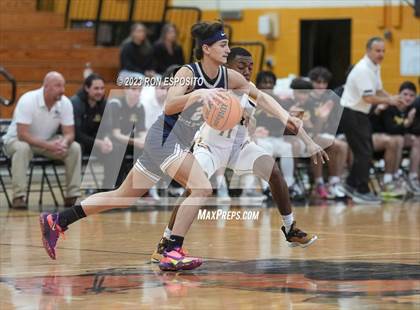 Thumbnail 2 in Dwight-Englewood vs St. Anthony's (Long Island Holiday Invitational) photogallery.