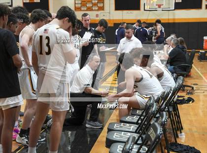 Thumbnail 1 in Dwight-Englewood vs St. Anthony's (Long Island Holiday Invitational) photogallery.
