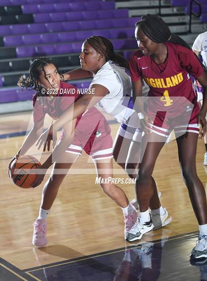 Thumbnail 1 in Highland @ Eastside photogallery.