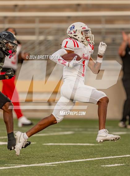 Thumbnail 3 in Millard South @ Lincoln Southeast photogallery.