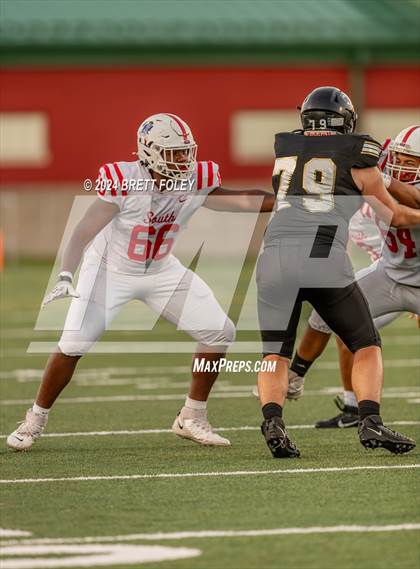 Thumbnail 3 in Millard South @ Lincoln Southeast photogallery.