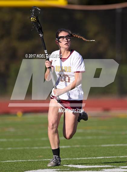 Thumbnail 2 in Menlo-Atherton vs University photogallery.